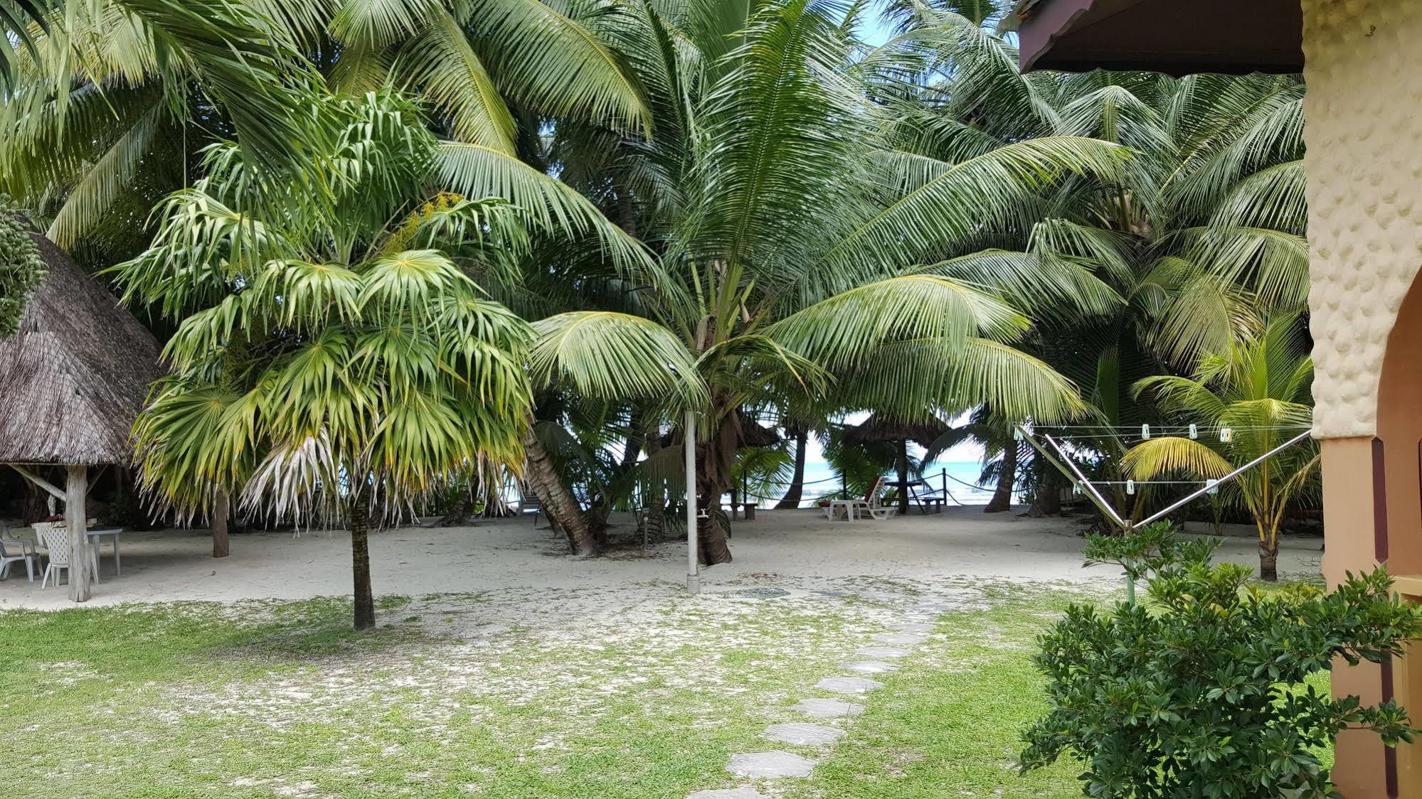 Anse Kerlan Beach Chalets מראה חיצוני תמונה